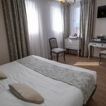Hotel Logis La Croix Du Sud